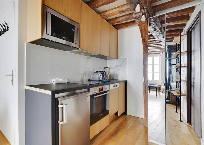 Authentic 1br 4p Arts Et Metiers