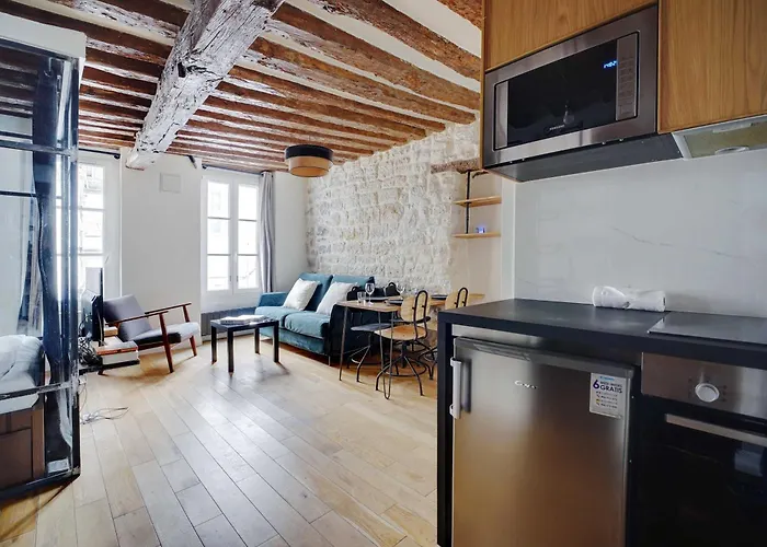 Authentic 1br 4p Arts Et Metiers דירה